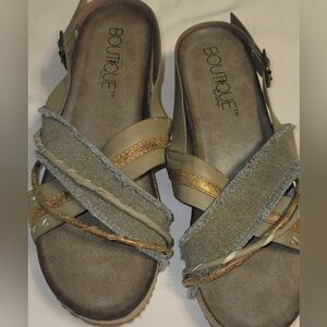 Boutique‎ sandal